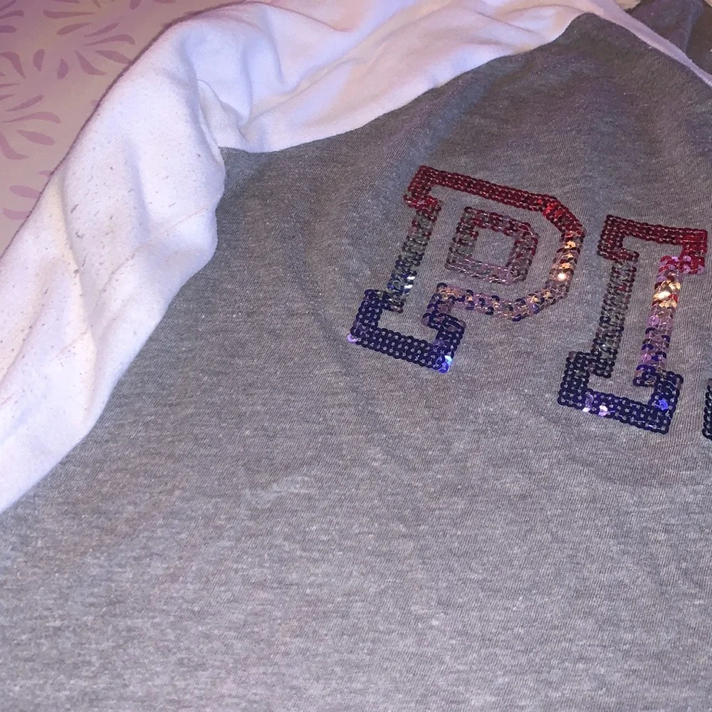 VS PINK tee - Picture 2 of 5